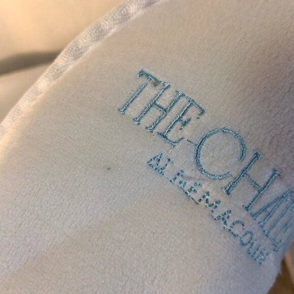 The Chateau At Nemacolin Resort Slippers 1 Size Spa White Slip On 2 Pair - Picture 16 of 16